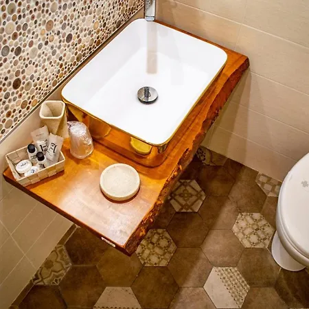 Alterego Nocleg ze śniadaniem 4*